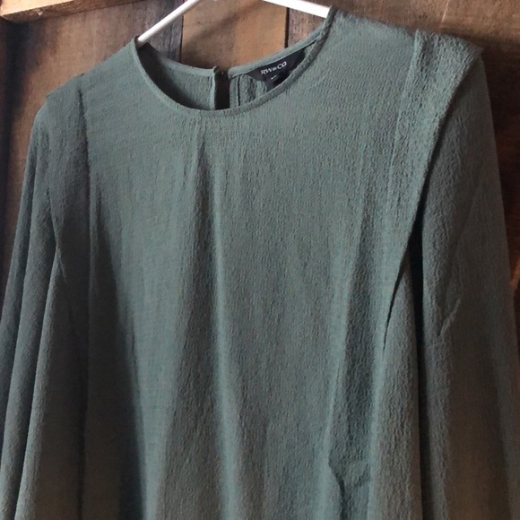Sage Seafoam Green Crepe RW&Co Blouse - Picture 4 of 4